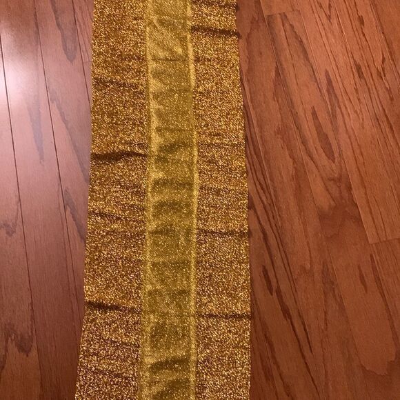 Gold sequined table runner for party/special occasion table decor & led lights - Picture 1 of 7